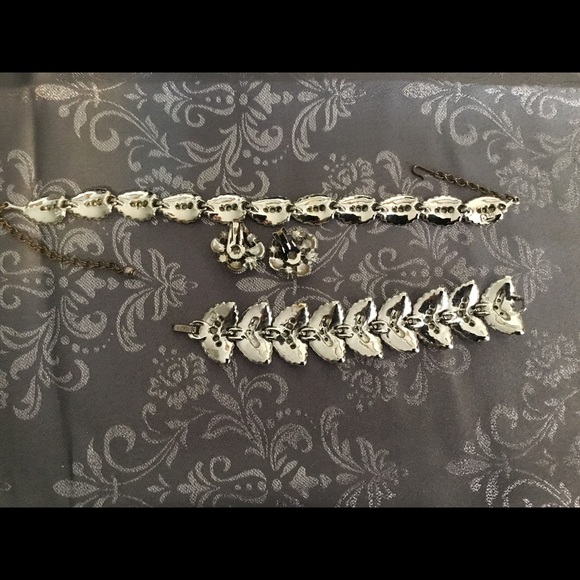 VINTAGE GORGEOUS NECKLACE, BRACELET & EARRING SET - Picture 5 of 5